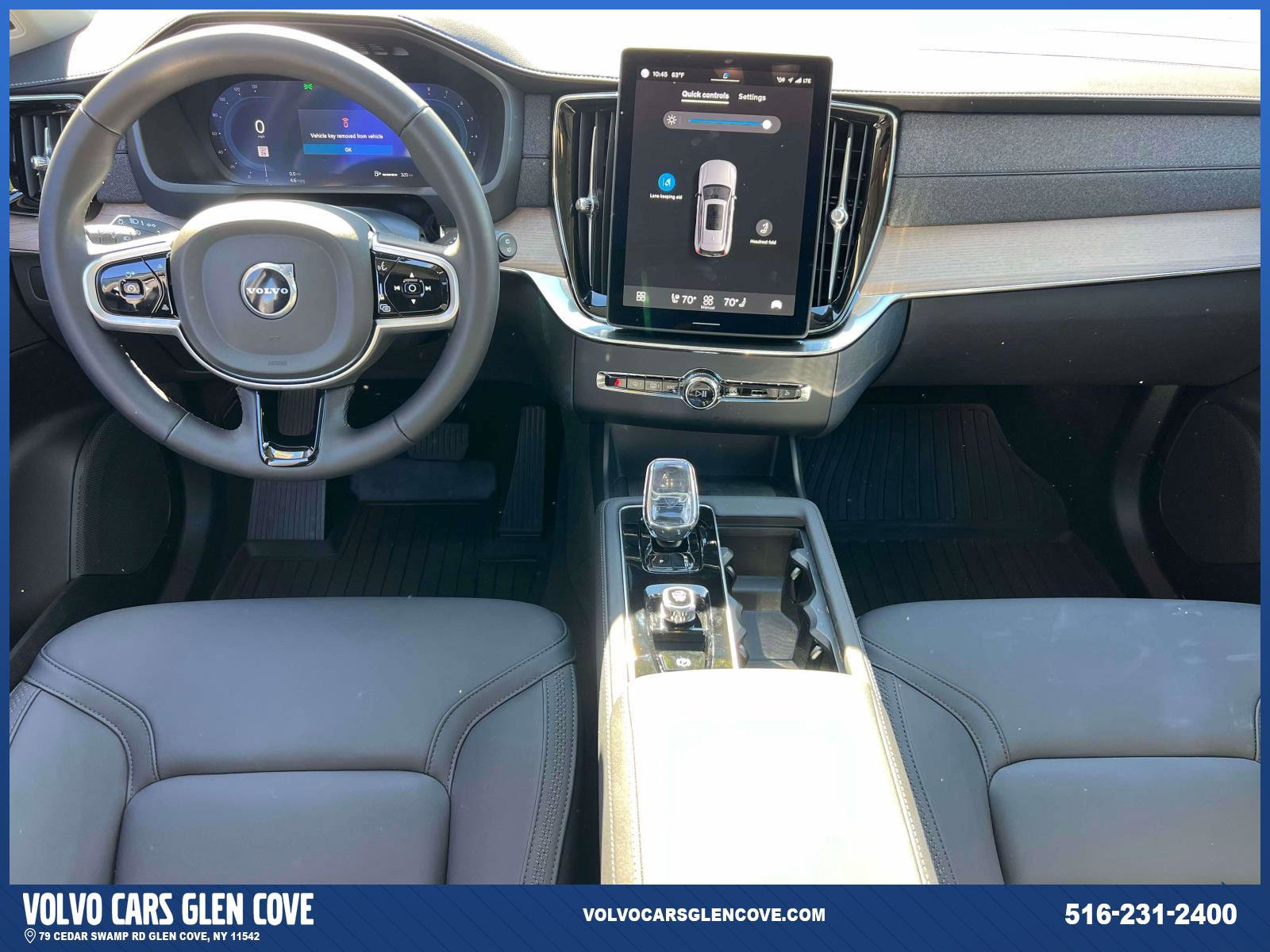 Used 2025 Volvo XC90 B6 Plus w/ Protection Package Premier image 12