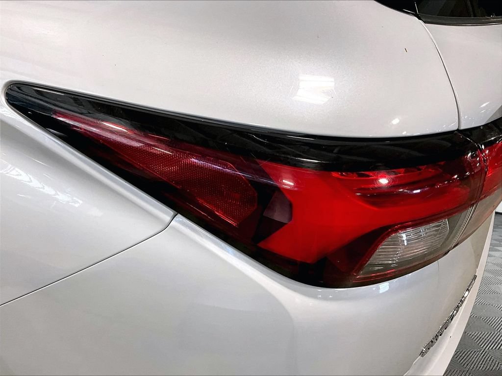 Used 2024 Mitsubishi Outlander SE AWD/4WD image 35