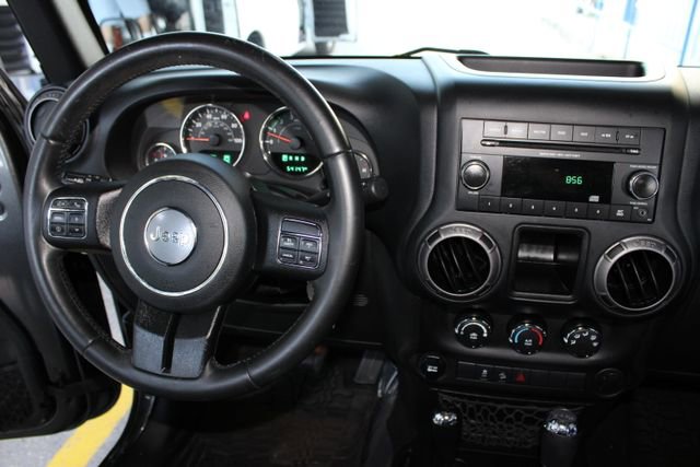 Used 2018 Jeep Wrangler Unlimited Sport w/ Connectivity Group image 22