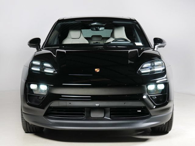 New 2026 Porsche Macan 4 Electric AWD/4WD image 6