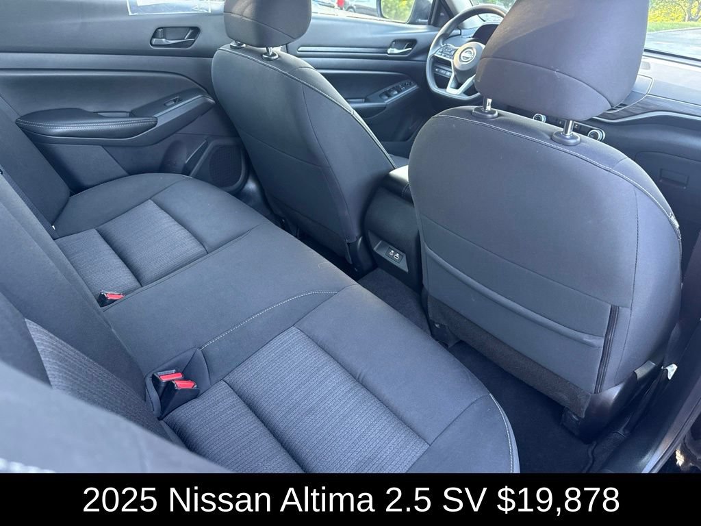 Used 2025 Nissan Altima 2.5 SV FWD image 19