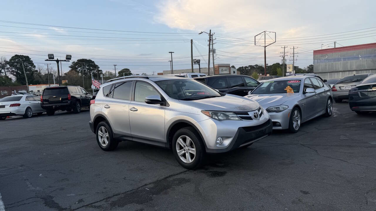 Used 2013 Toyota RAV4 XLE image 6