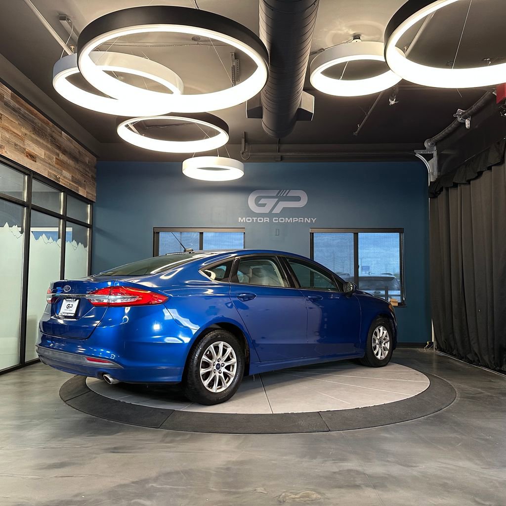 Used 2017 Ford Fusion S FWD image 3