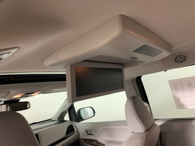 Used 2020 Toyota Sienna XLE Premium AWD/4WD image 38