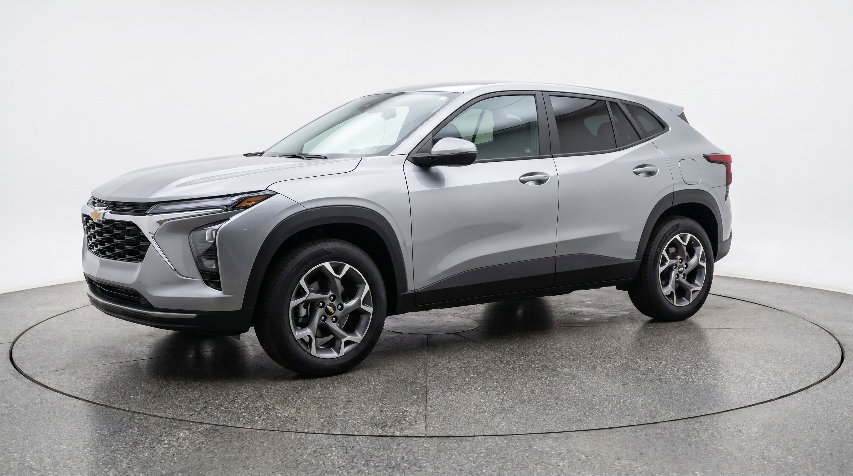 Used 2025 Chevrolet Trax LT FWD image 3