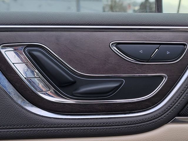 Used 2020 Lincoln Continental Standard w/ Premium Package image 4