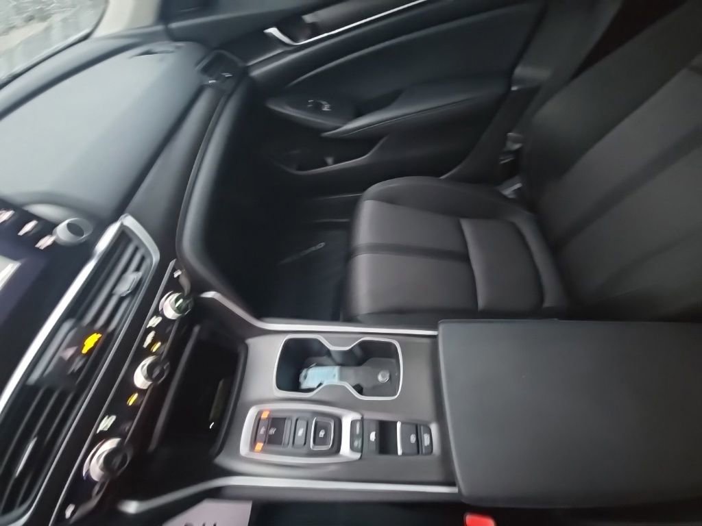 Certified 2021 Honda Accord EX image 23