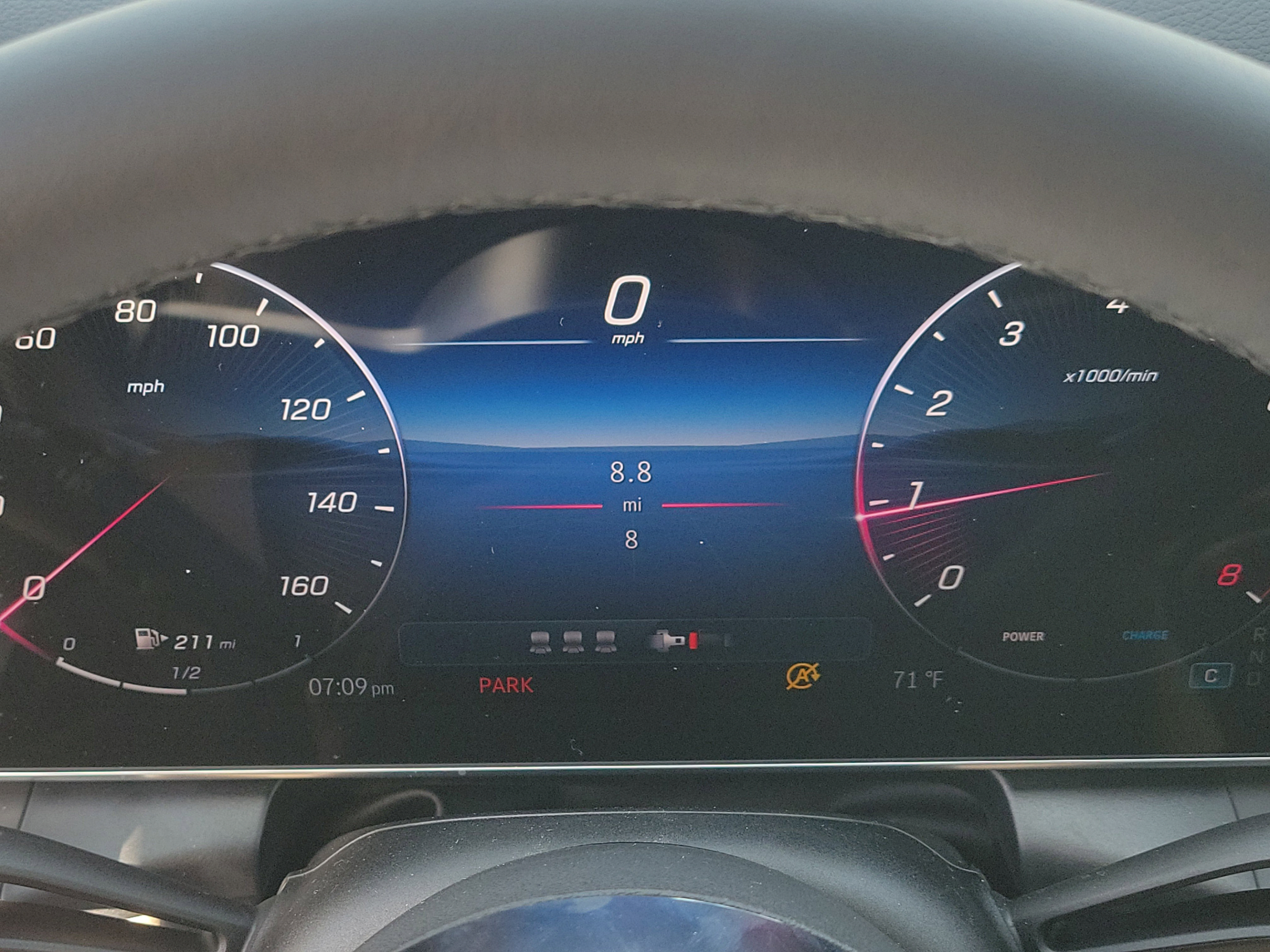 Used 2026 Mercedes-Benz GLC 300 image 8
