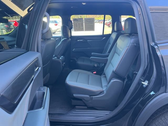 Used 2024 GMC Acadia AT4 w/ Luxury Package image 29