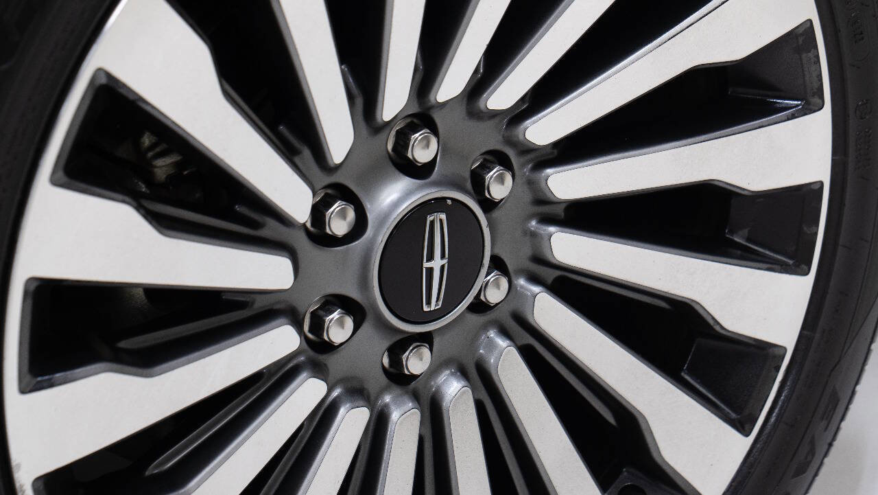 Used 2018 Lincoln Navigator Reserve w/ Technology Package image 89