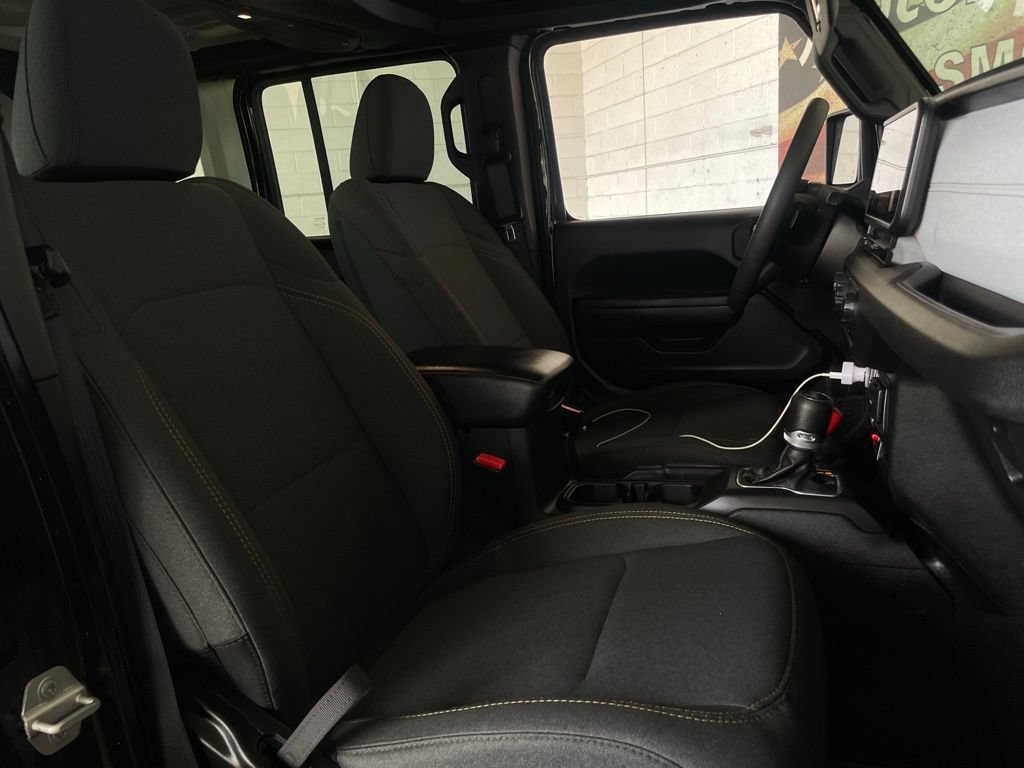 Used 2024 Jeep Wrangler Unlimited AWD/4WD image 19