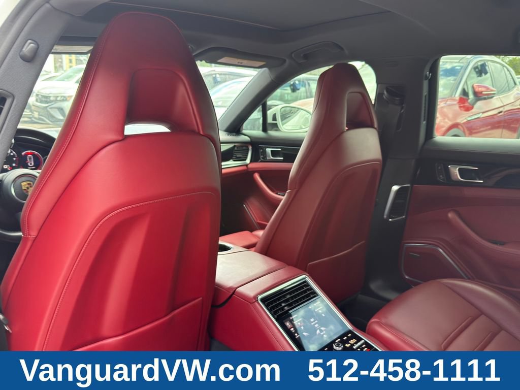 Used 2021 Porsche Panamera RWD image 34