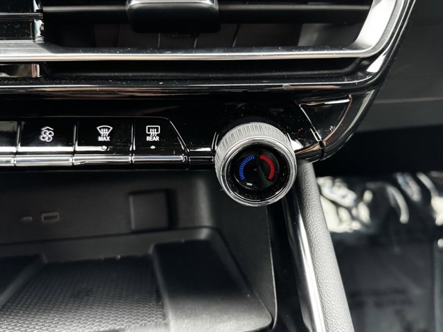 Used 2025 Chevrolet Traverse Z71 w/ Driver Confidence Package image 15