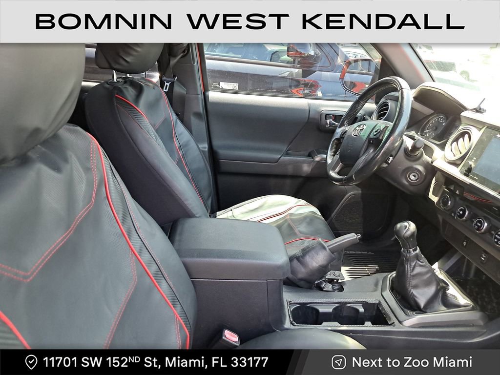 Used 2017 Toyota Tacoma SR image 10