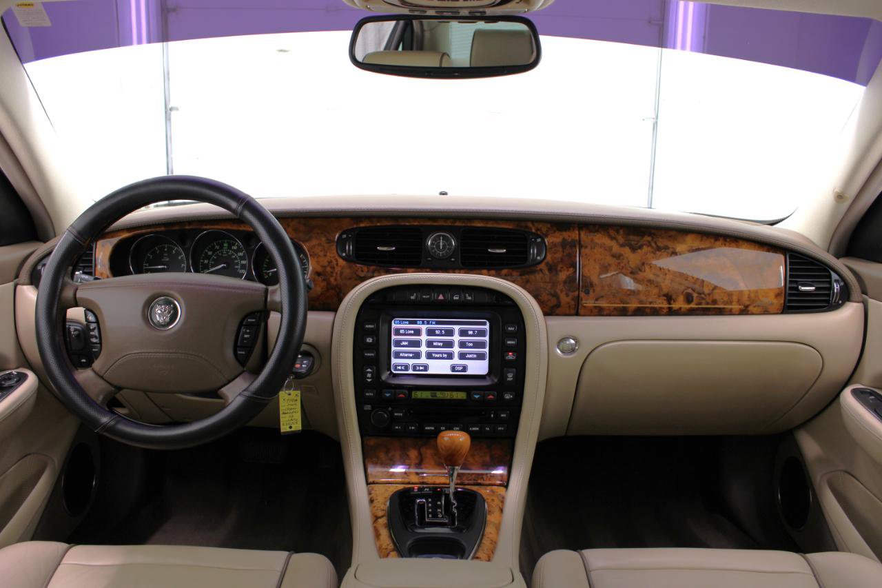 Used 2005 Jaguar XJ Vanden Plas RWD image 55