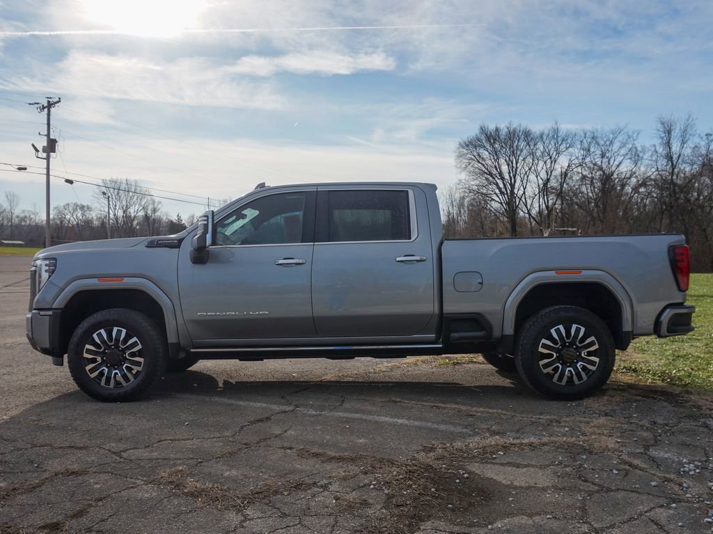 Used 2024 GMC Sierra 2500 Denali Ultimate image 7