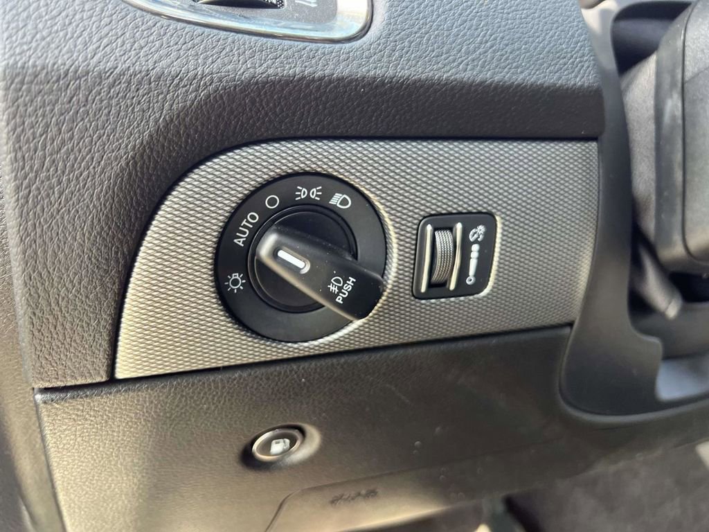 Used 2018 Dodge Durango GT w/ Technology Group image 27