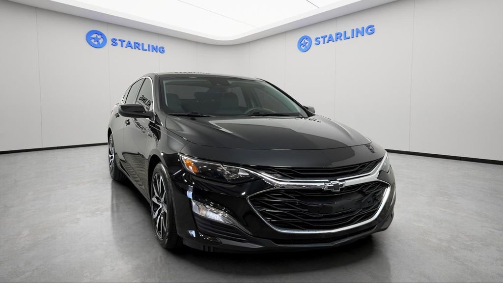 Used 2024 Chevrolet Malibu RS FWD image 14