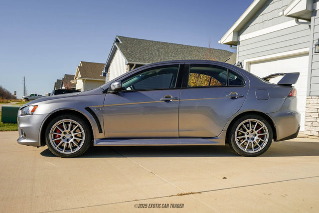 Used 2015 Mitsubishi Lancer Evolution GSR image 3