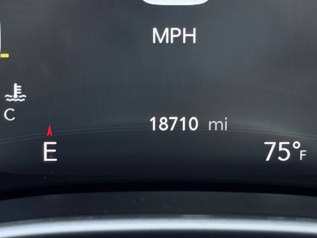 Used 2025 Chrysler Pacifica Select FWD image 41