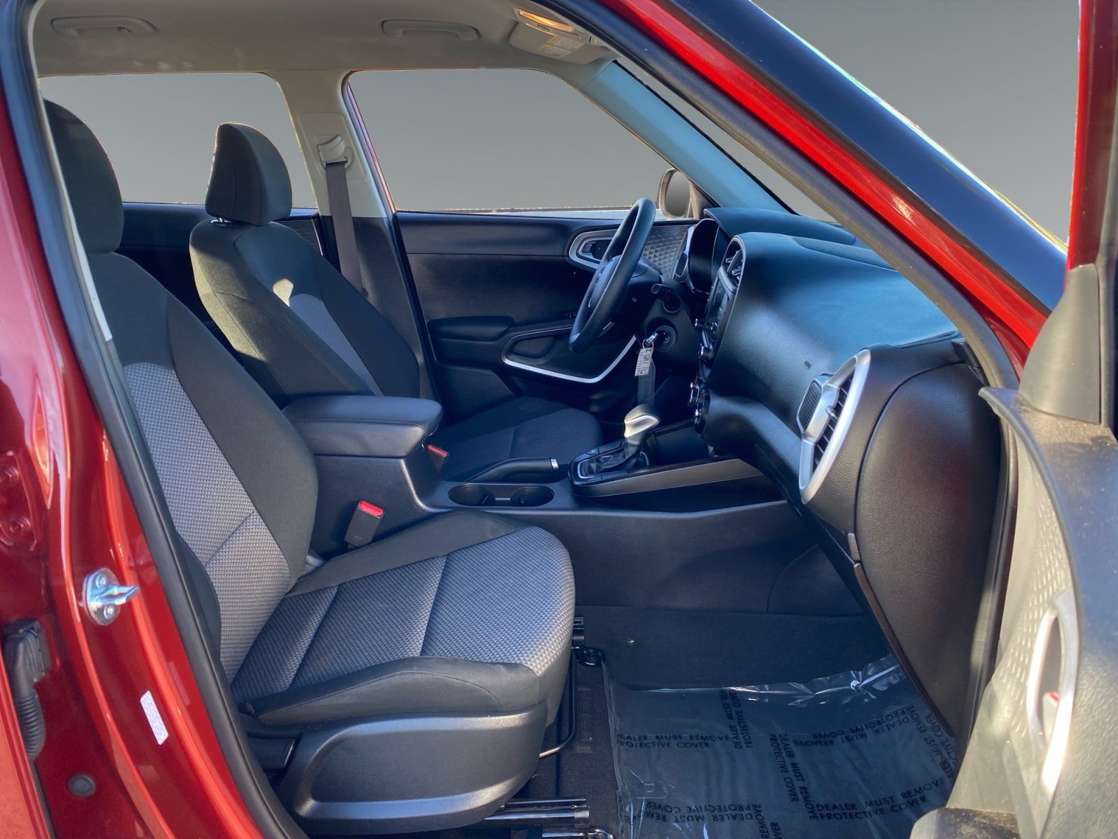 Used 2025 Kia Soul LX FWD image 15
