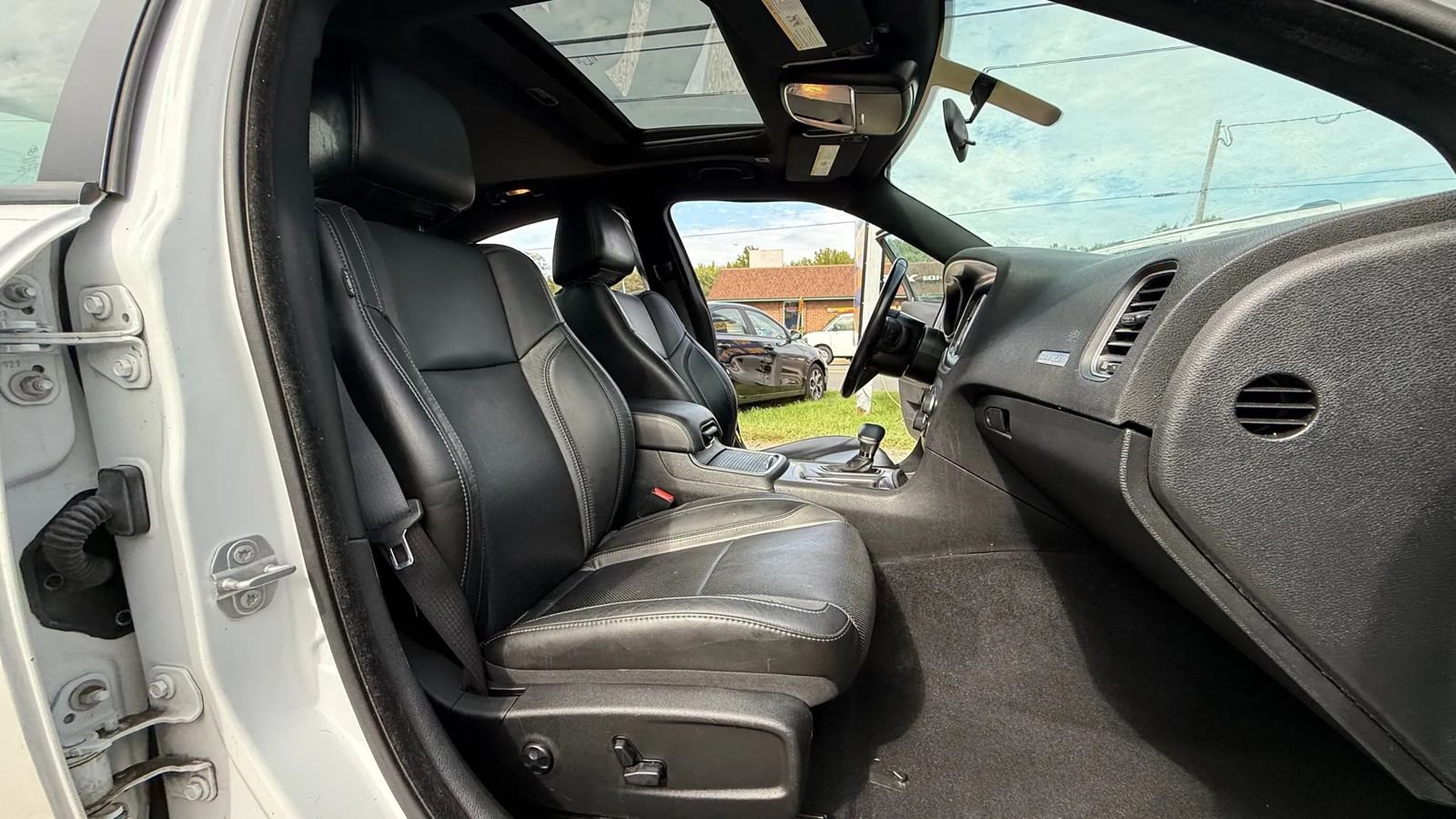 Used 2020 Dodge Charger SXT w/ Leather Interior Group RWD image 12