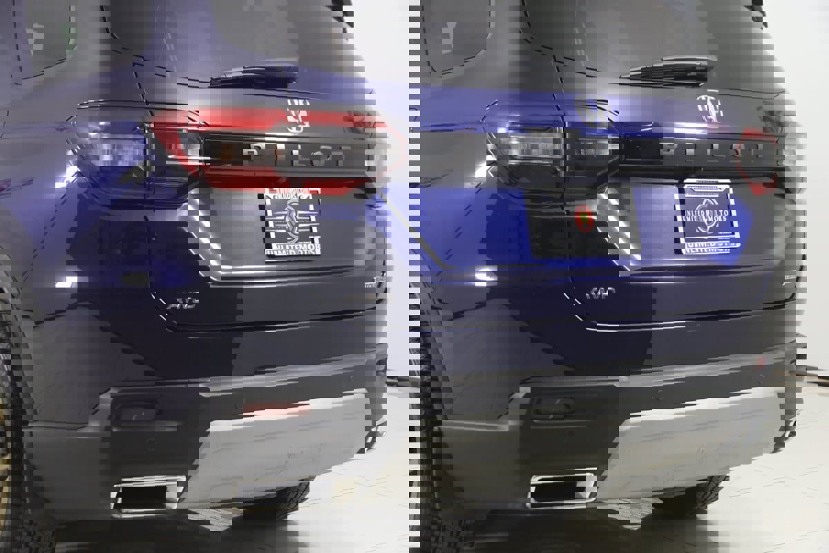 Used 2024 Honda Pilot Touring image 24