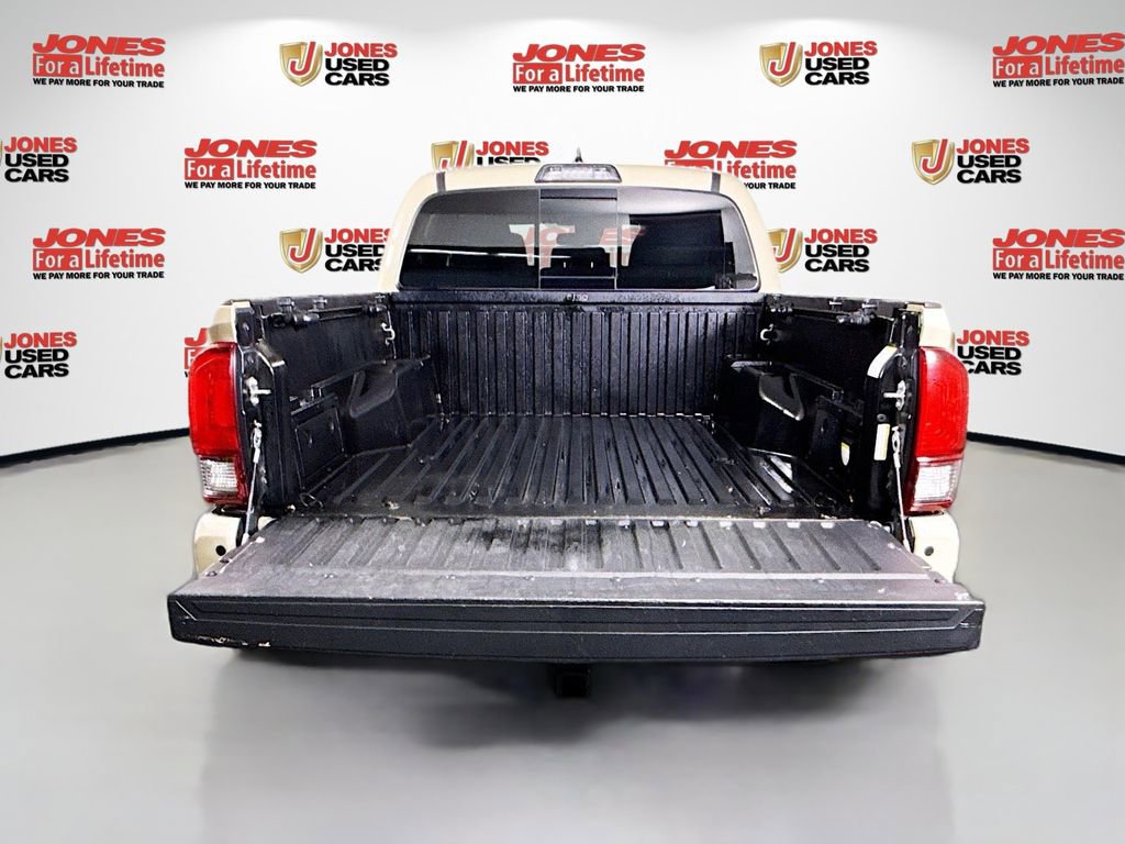 Certified 2018 Toyota Tacoma TRD Sport w/ Technology Package AWD/4WD image 28