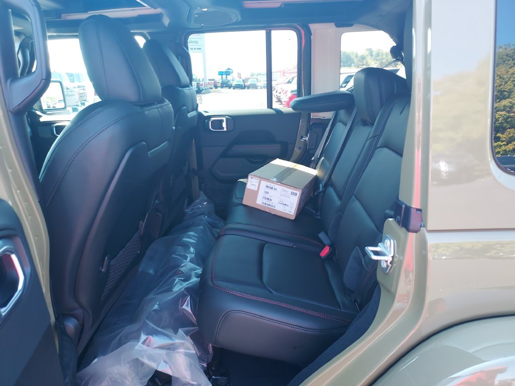 New 2027 Jeep Wrangler Unlimited Rubicon AWD/4WD image 14
