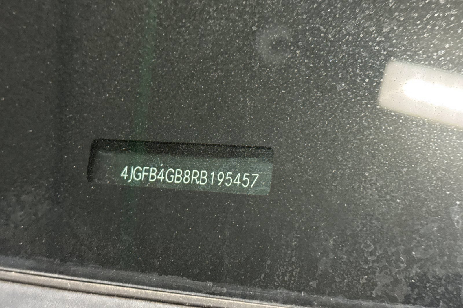 Used 2024 Mercedes-Benz GLE 450e 4MATIC image 3