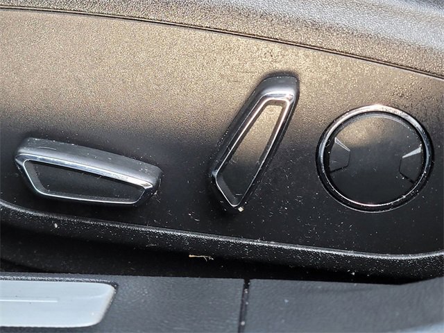 Used 2017 Lincoln MKZ Premiere image 4