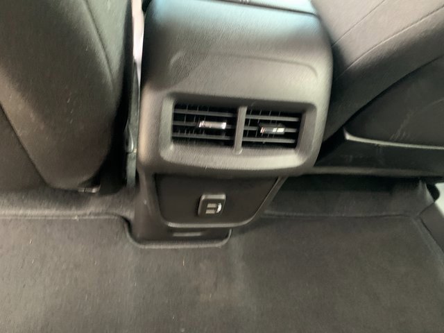 Used 2024 GMC Terrain SLE w/ Driver Convenience Package image 17