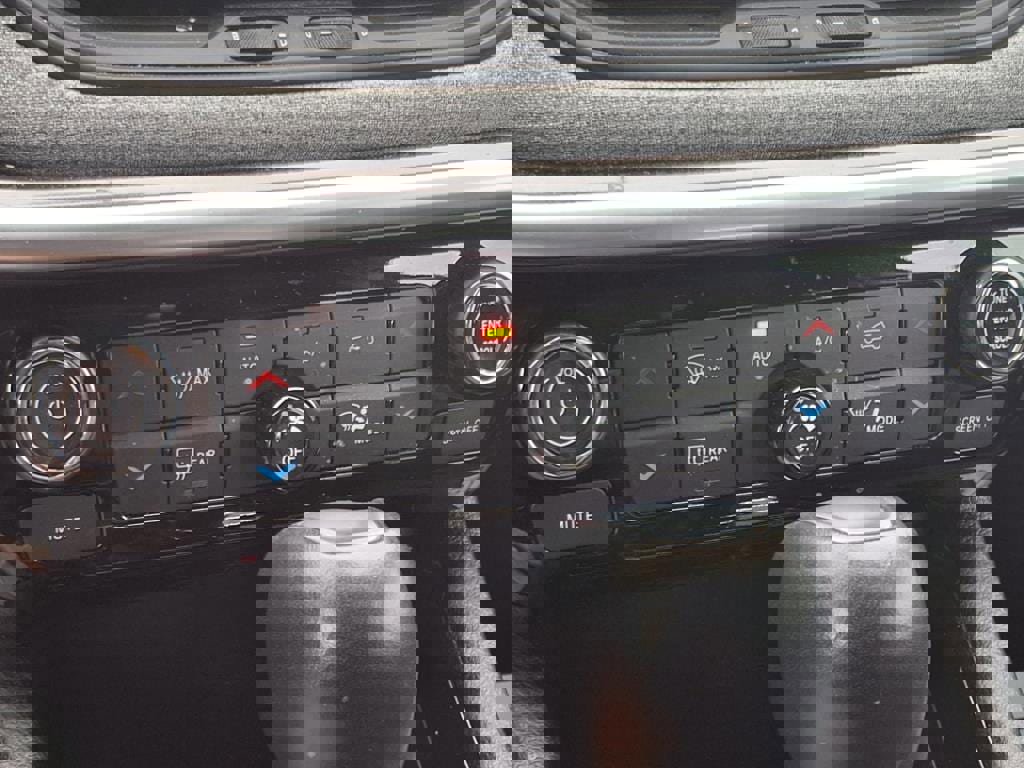 Used 2022 Jeep Compass Latitude w/ Convenience Group image 24