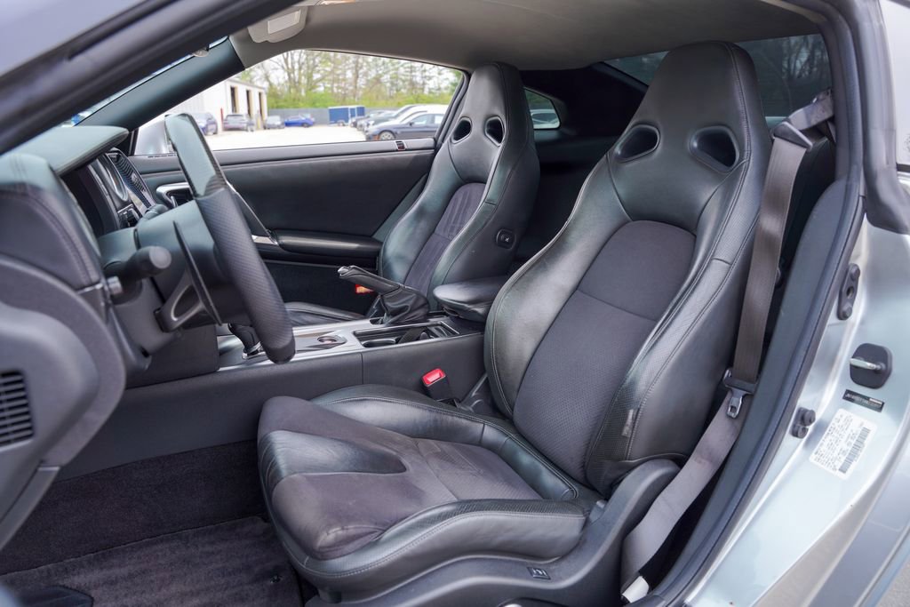 Used 2010 Nissan GT-R Premium image 20