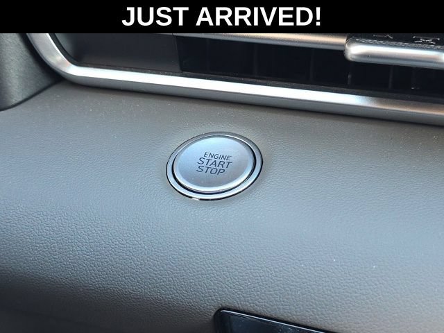Certified 2025 Hyundai Elantra Sport FWD image 12