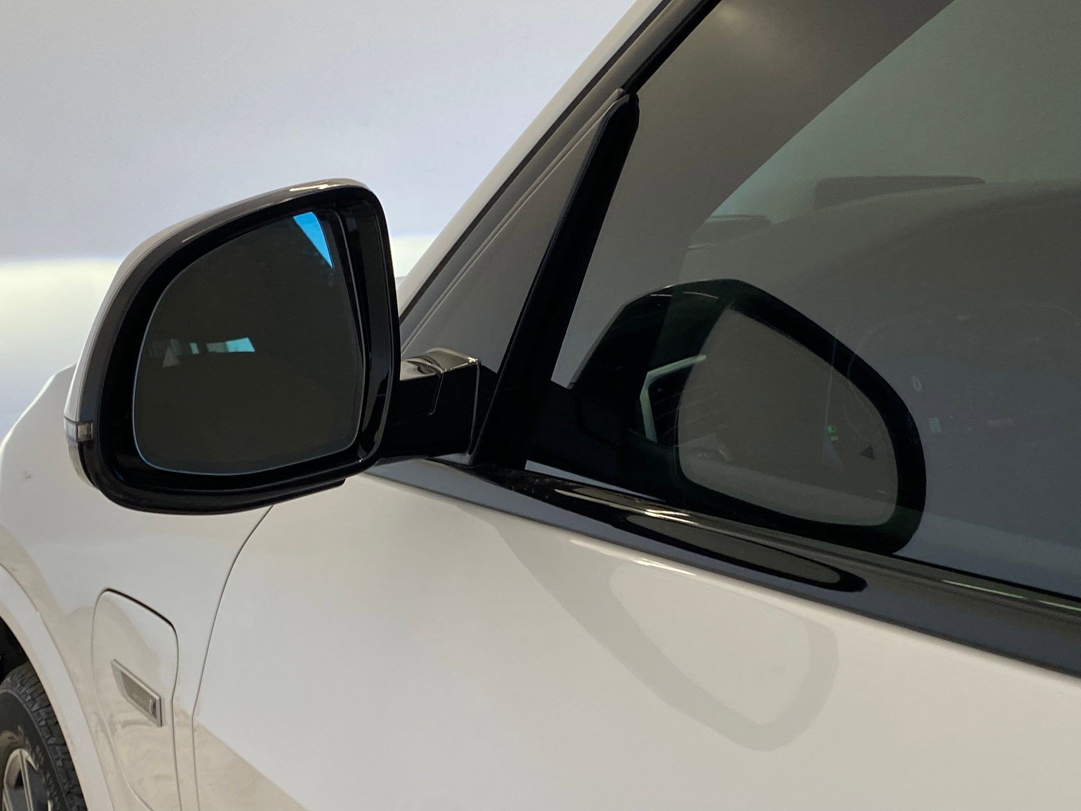 Certified 2023 BMW X5 xDrive45e w/ M Sport Package image 23