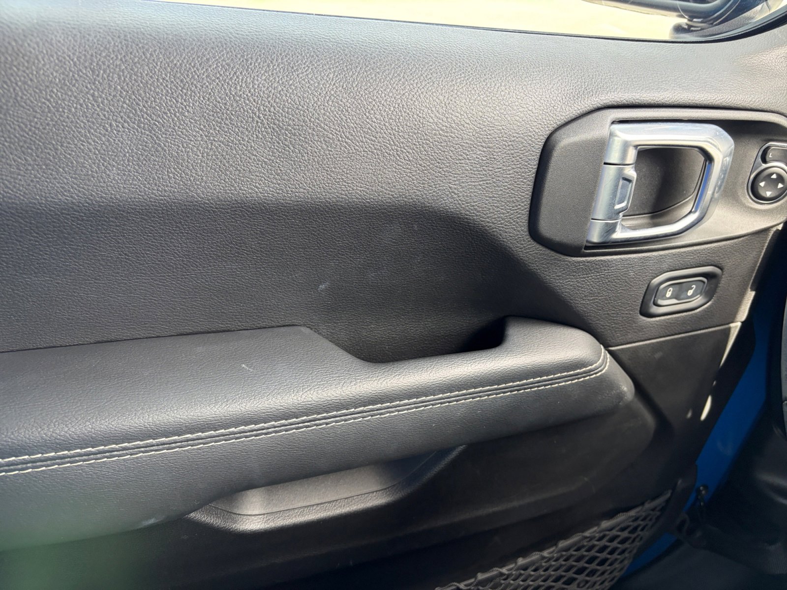 Used 2023 Jeep Wrangler Sahara w/ Cold Weather Group image 14