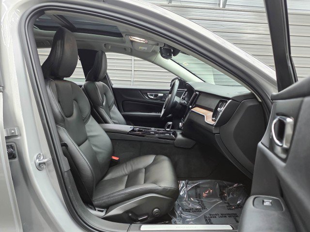 Used 2023 Volvo S60 T8 Plus AWD/4WD image 15