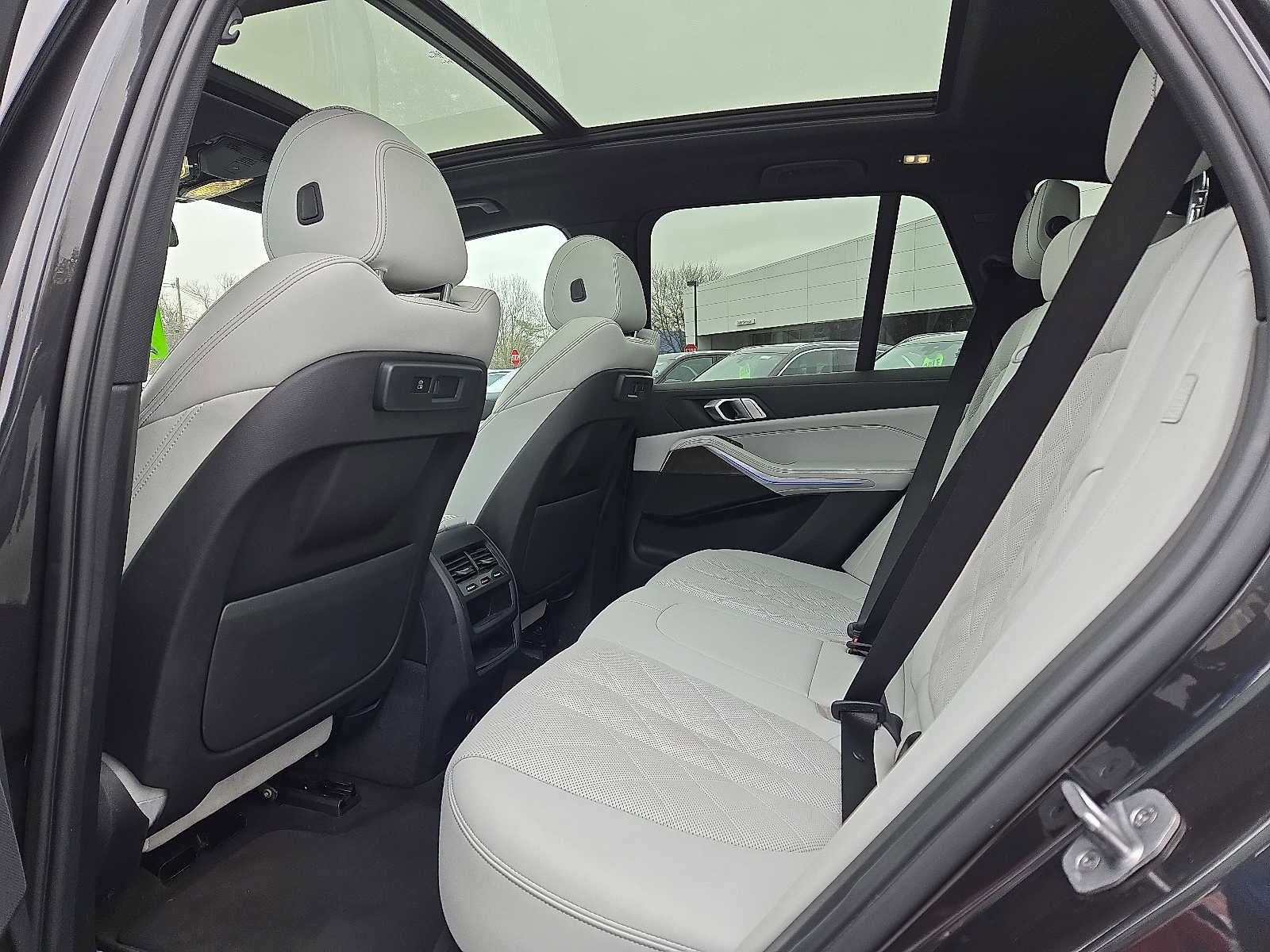 Used 2023 BMW X5 xDrive40i w/ Premium Package image 10