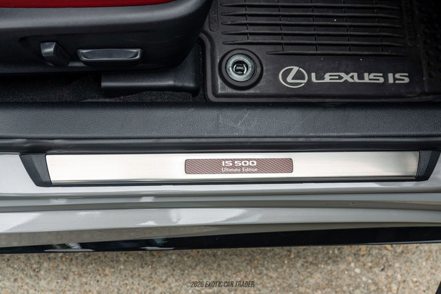 Used 2025 Lexus IS 500 w/ F-Sport Performance RWD image 32