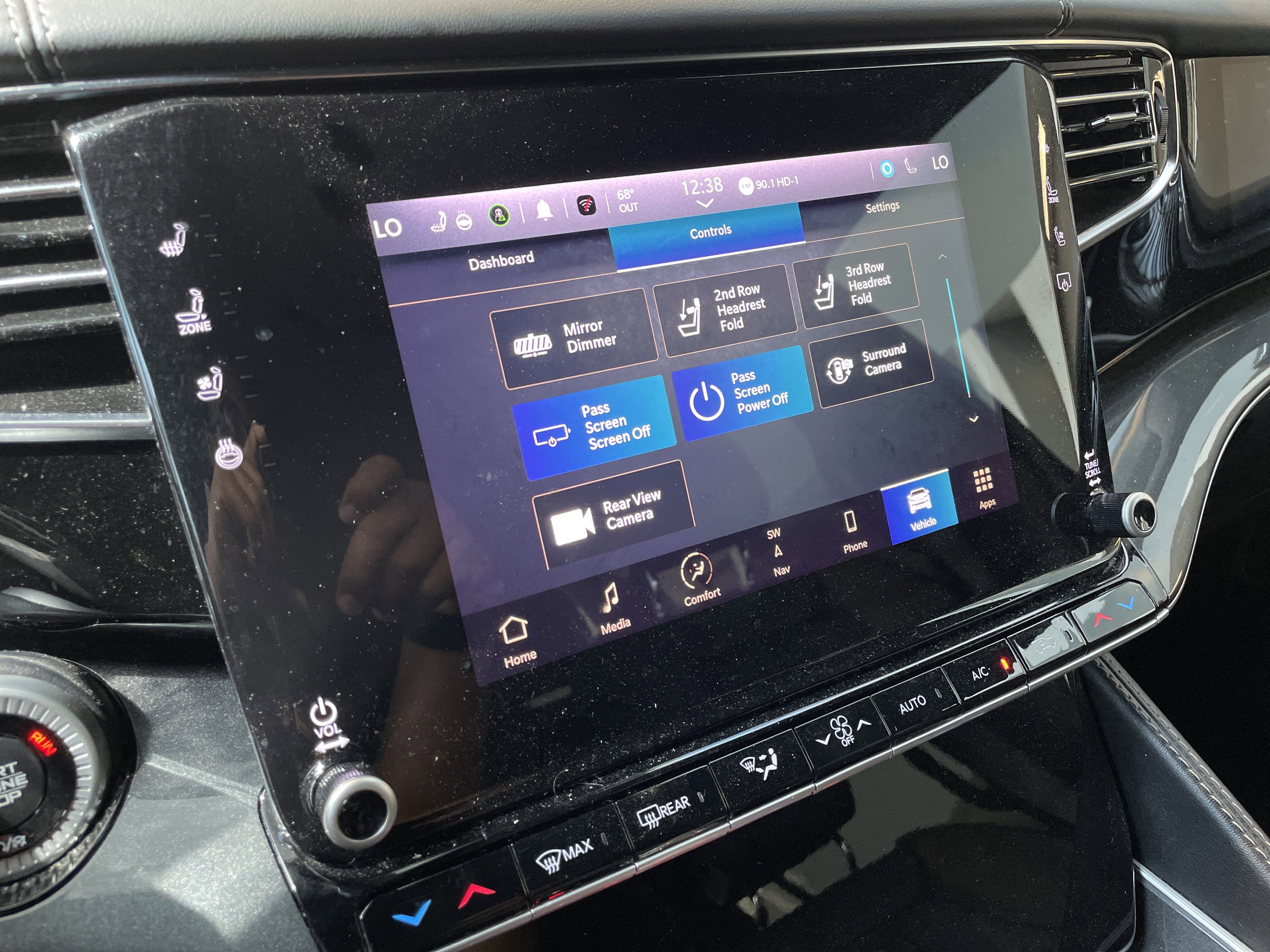 Used 2023 Jeep Wagoneer 4WD w/ Convenience Group I image 31