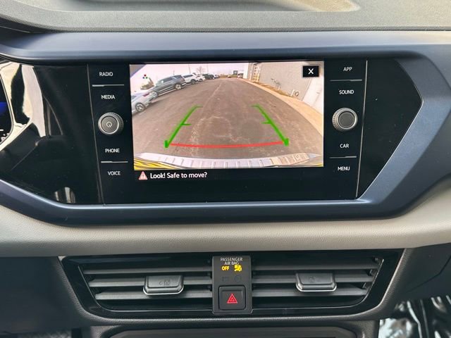 Certified 2022 Volkswagen Taos SE image 38