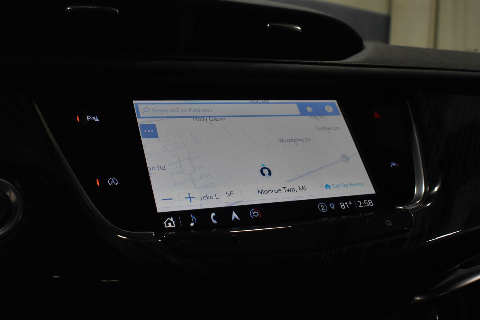 Certified 2024 Cadillac XT6 Premium Luxury FWD image 18
