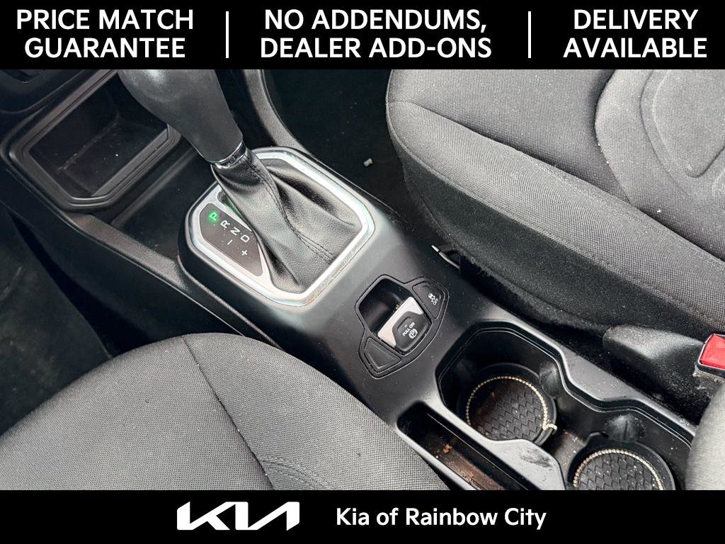 Used 2018 Jeep Renegade Latitude image 29