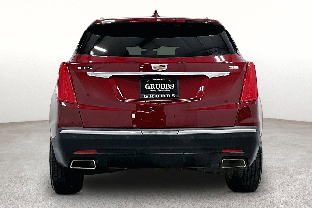 Used 2017 Cadillac XT5 FWD image 5