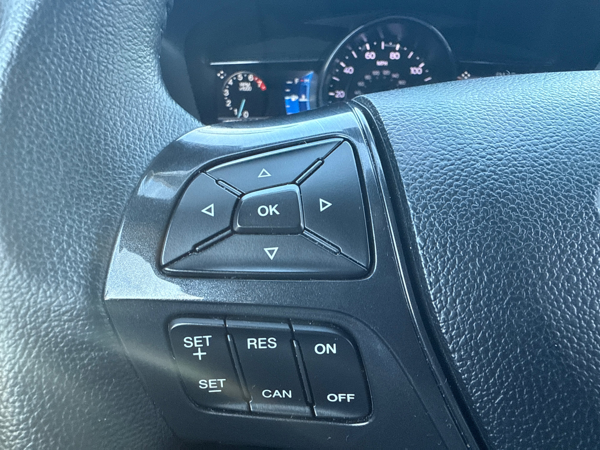 Used 2018 Ford Explorer XLT w/ Equipment Group 202A image 30