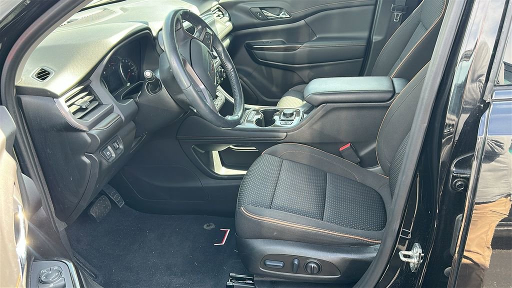 Used 2022 GMC Acadia AT4 w/ Trailering Package AWD/4WD image 7