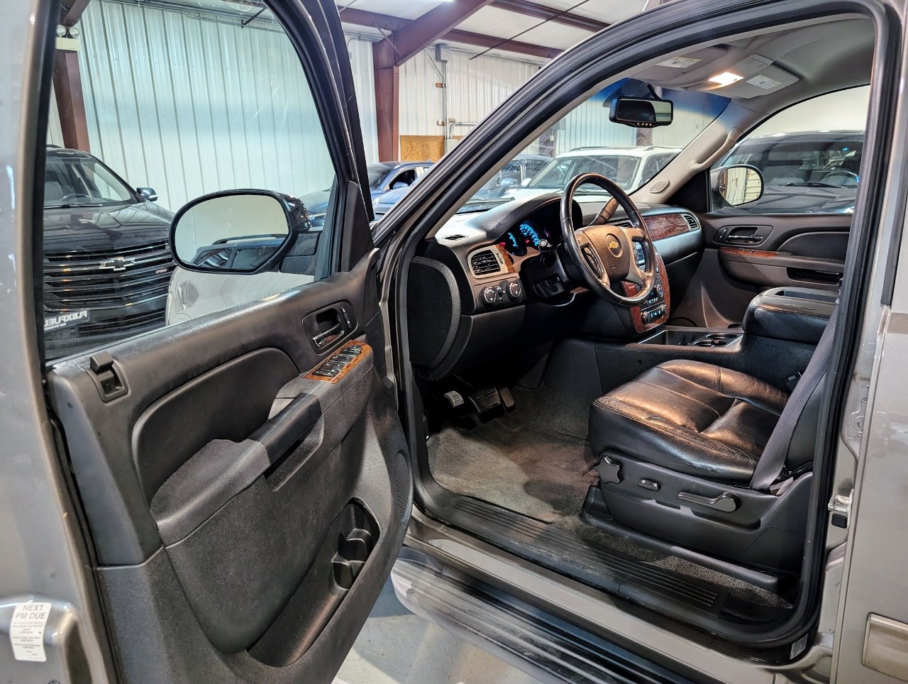 Used 2014 Chevrolet Suburban LT AWD/4WD image 15