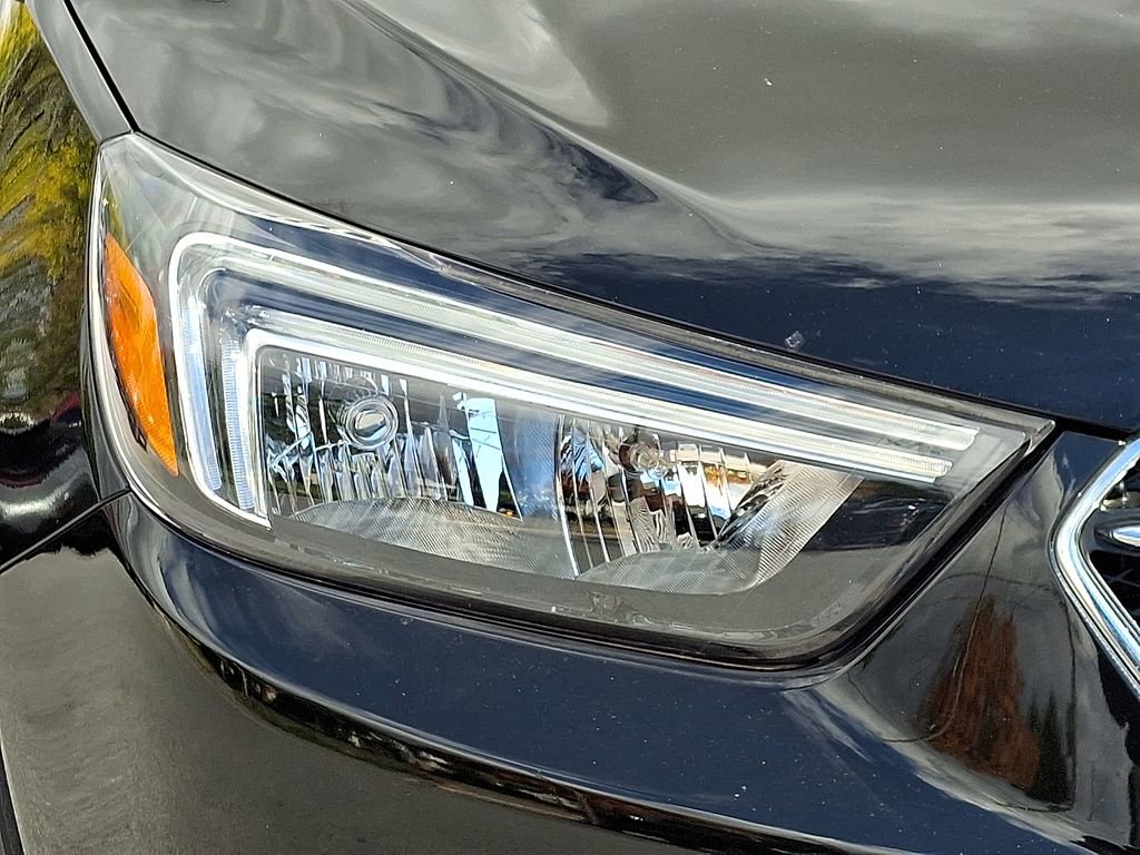 Used 2022 Buick Encore Preferred image 10