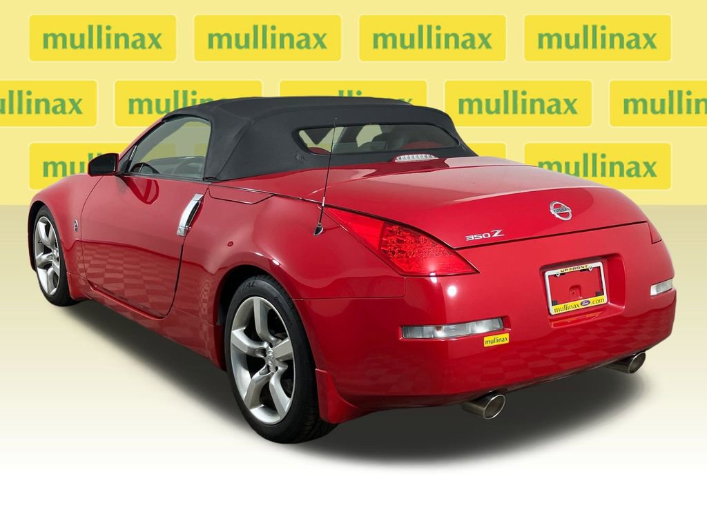 Used 2006 Nissan 350Z Enthusiast w/ (S02) Side Air Bags Pkg image 11